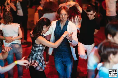 Сальса (Salsa) в Санкт-Петербурге - уроки для начинающих взрослых в школе  танцев «La Boca»