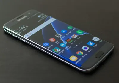 Samsung Galaxy S7 vs. Samsung Galaxy S7 Edge | Spec Comparison | Digital  Trends