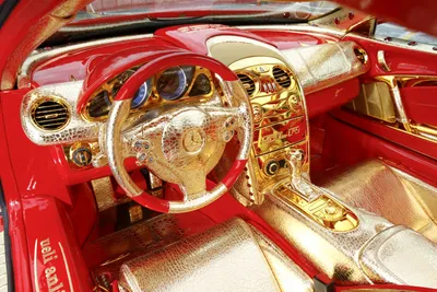 Самые дорогие машины в мире: рекордные ценники и ставки на торгах - читайте  в разделе Подборки в Журнале Авто.ру