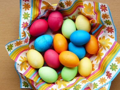 Красим яйца на Пасху в разные цвета — самые простые и красивые способы -  , Sputnik Таджикистан