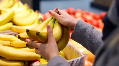 Кому нельзя есть бананы – советы диетолога