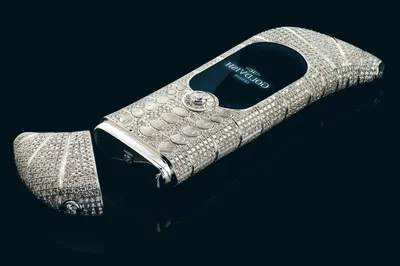 Бриллиантовый айфон за 50 миллионов рублей продают на «Авито» — смотрим на самый  дорогой в мире телефон -  - НГС
