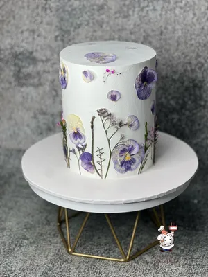 Торт со съедобными вафельными цветами - Розмарин - Свадебный торт -  Свадебный портал Wedhub