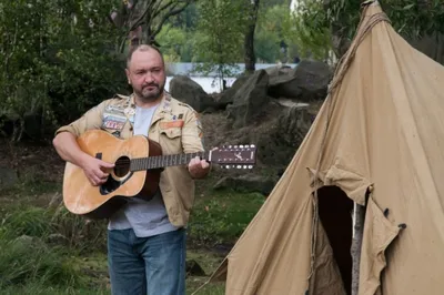 Актер из «Уральских пельменей» раскрыл подробности нового проекта:  Создатель «Мама будет против» Сергей Ершов рассказал о работе над сериалом