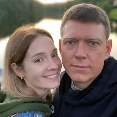 Бывшие супруги Анна Бегунова и Сергей Лавыгин встретились на премьере |  WOMAN
