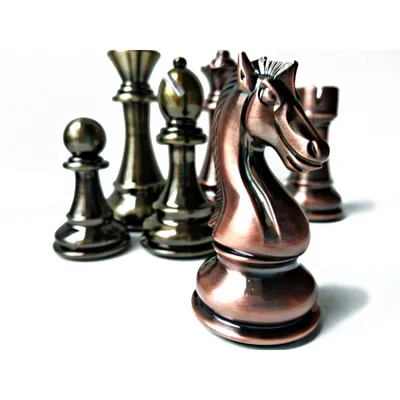 Шахматы утяжелённые Турнирные с фигурами из бука в доске люкс купить в  Москве 👍 низкая цена.