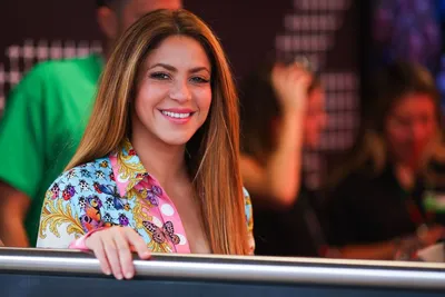 Shakira's Style Evolution Through the Years, Photos – WWD