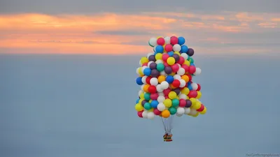 Парящие шары 🪶🎈 Воздушные …» — создано в Шедевруме