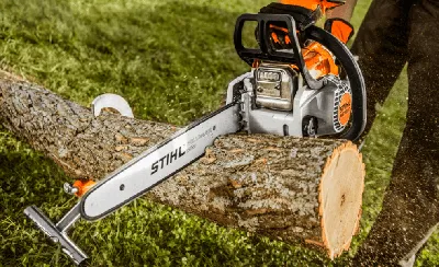 Legendary Stihl MS 250 chainsaw - first start, first cuts, big wood test,  factory rpm and more !!! - YouTube