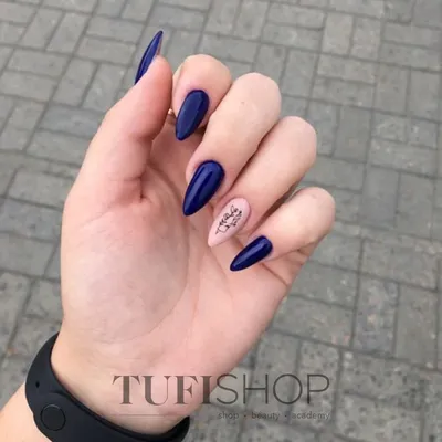 BeautyHall - ТРЕНДОВЫЙ СИНИЙ 💙 ⠀ Модный синий маникюр выглядит ярко,  стильно и слегка экстравагантно. А если добавить к монохрому еще и  актуальный дизайн – получится невероятно красиво и стильно! ⠀ В