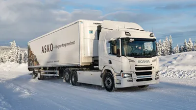 Image of a scania v8 truck with open exhaust on Craiyon