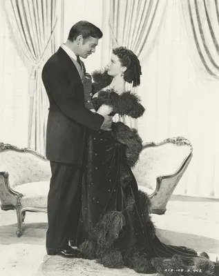 Likeness of actress Vivien Leigh, in character as Scarlett O'Hara in the  movie "Gone With the Wind," at Madame Tussaud's Wax Museum in the Hollywood  section of Los Angeles, California | Library