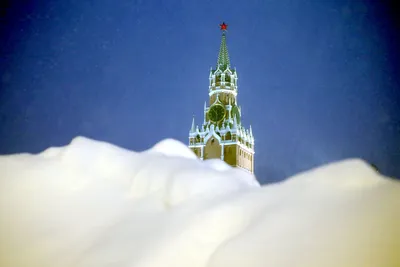 Россию накрыл снегопад. Делимся красивыми фото и видеокадрами - Российская  газета