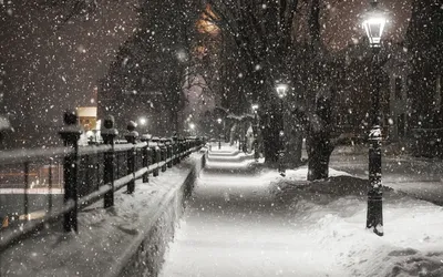 Снегопад ночью, огромные сугробы, …» — создано в Шедевруме