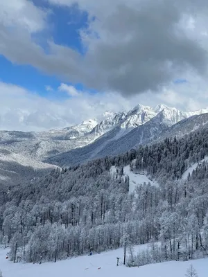 National Geographic Россия опубликовал фото облаков среди снежных гор в  природном парке Ала-Арча