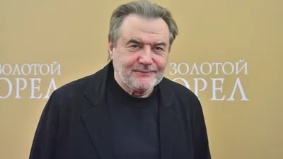 72-летний Алексей Учитель не развелся с женой и тайно воспитывал дочерей от  Пересильд. Теперь показал новую пассию, которая на 46 лет моложе | В мире  Ванили | Дзен