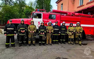 17 человек спасли на пожаре в многоквартирном доме в Усть-Илимске — Иркутск  Сегодня