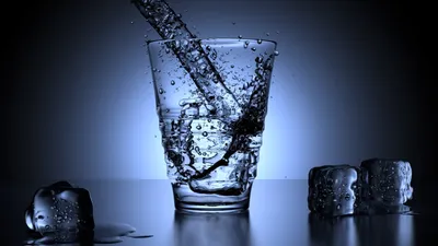 Медики считают, что стакан воды с утра действительно творит чудеса. Какие?  - , Sputnik Кыргызстан