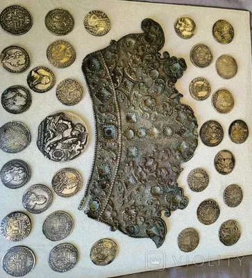 Старинные золотые и серебряные монеты Древней Греции
