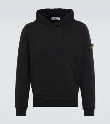 Stone Island выпустил экологичную коллекцию в металлик-цветах