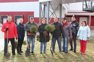 Весело и дружно сотрудники ЖДЯ провели субботник в Алдане