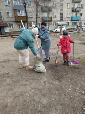 В Петропавловске-Камчатском проходит очередной субботник - KamchatkaMedia