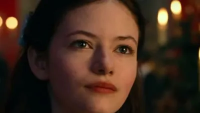 Все помнят фильм про вампиров «Сумерки», а именно дочку Беллы? Взгляните,  как она выглядит сейчас в свои 16 лет - ФОТО