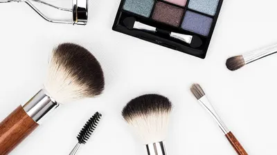Красивый макияж 2024 - фото урок, как сделать правильный макияж, правила  нанесения макияжа
