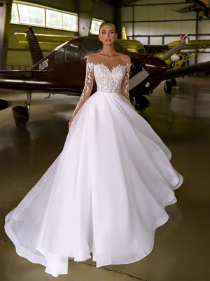 Свадебное платье Leya коллекция 2021 года | Stylish wedding dresses,  Detachable sleeves wedding dress, Satin mermaid wedding dress