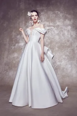 Свадебные платья 2023 года: новые коллекции свадебных платьев 2023 - Like  Miracle
