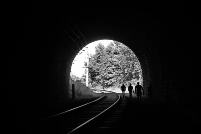 GoodWill, LTD on Instagram: “Удача любит смелых, и то, что ты не видишь свет  в конце туннеля, еще не значит, что впереди тебя ждет темн… | Удача,  Мотивация, Финансы