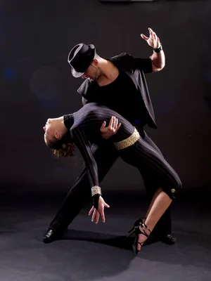 Фото Танцы с платками и полотнищами: восточные танцы живота, современные  танцы - Divadance