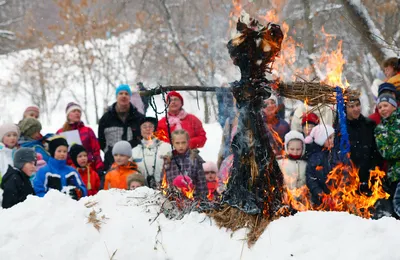 Фото дня: чучело зимы сожгли на Масленицу в Нижнем Новгороде |  |  Нижний Новгород - БезФормата