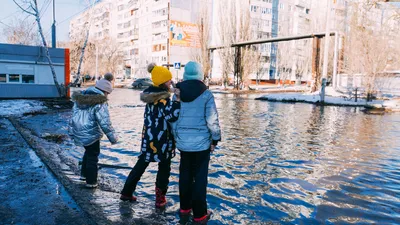 Тает снег февраль» — создано в Шедевруме