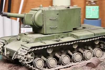 Купить сборную модель танка КВ-2 (Подарочный набор), масштаб  (Звезда)