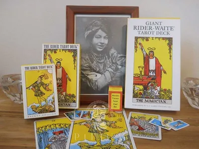 Таро Райдера Уэйта большие Giant Rider-Waite Tarot купить в  интернет-магазине Пифиум