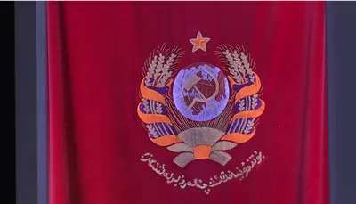 День крымскотатарского флага отметили восхождением на Демерджи [видео] |  МИР-Info