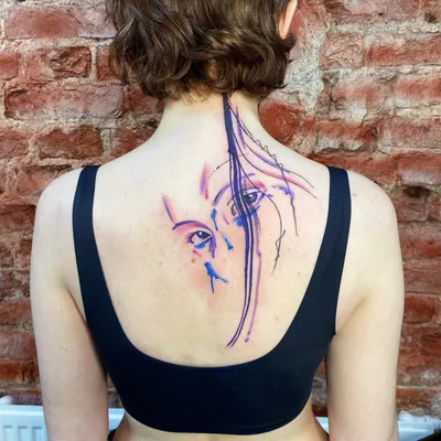 Татуировка абстракция на плече: идеи и способы создания - 