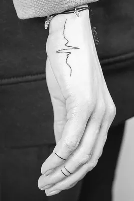 Тату пульс.Тату кардиограмма.Тату на пальцах.Tattoo   tattoo. Tattoo on the fingers. | Тату, Татуировки, Эскиз тату