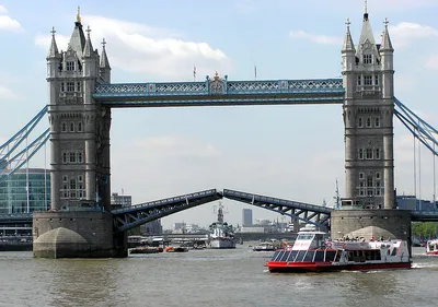 Тауэрский мост London, on the …» — создано в Шедевруме