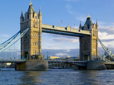 Tower Bridge (Тауэрский мост) в Лондоне