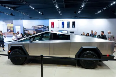 Tesla Model S Plaid 2023 review | evo