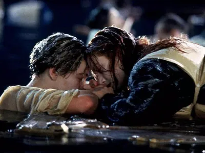 Jack and Rose Weren't on a Door in Titanic and It Would Have Sunk