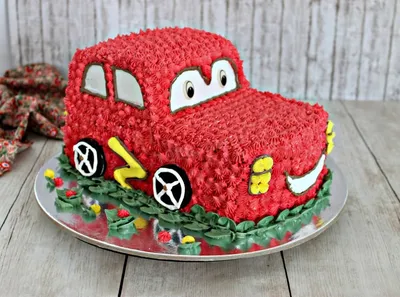 Торт в виде машины Шевроле Камаро