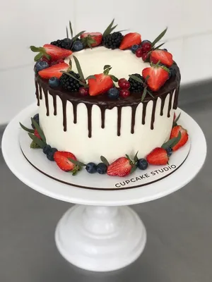 Торт с клубникой (эстетика) | Восхитительные торты, Торт на день рождения,  Оригинальные торты