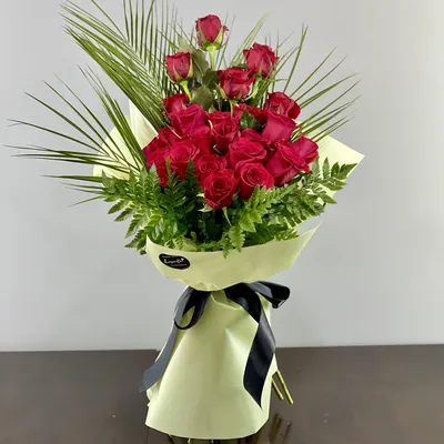Траурный букет "Ангел"» с розами, гвоздиками и хризантемами - купить в  Пскове за 3 670 руб