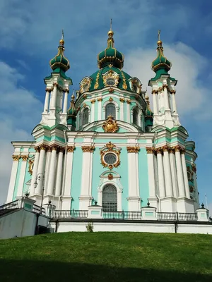 В Страстную пятницу во Львове неизвестные устроили пожар в церкви: фото.  Новости :.