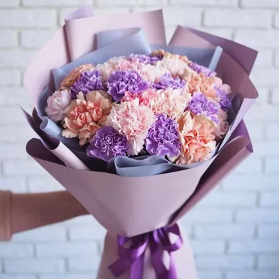 41 нежно-розовая гвоздика в букете за 9 990 руб. | Бесплатная доставка  цветов по Москве