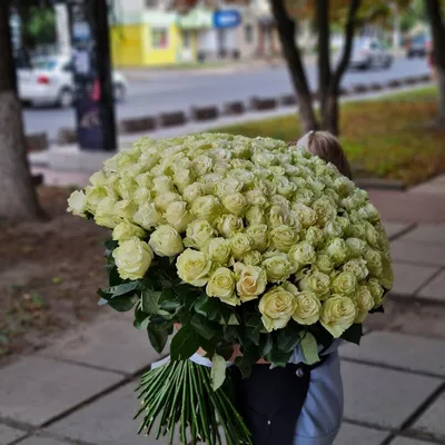 Цветы в корзине доставка в Брянске | Нескучная История