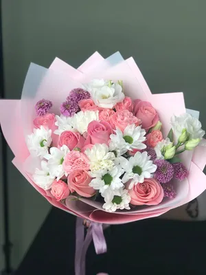 Букет из 51 разноцветной розы в шляпной коробке - купить в Москве по цене  3790 р - Magic Flower